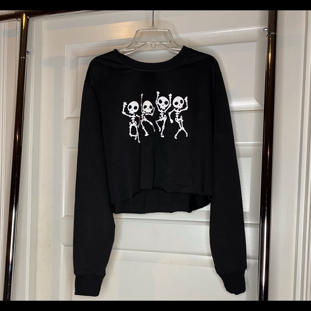 Happy skeleton cropped long sleeve